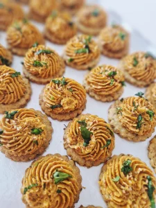 Sablés croustillant & confinade tomates Pâtisserie Nanette